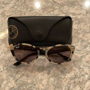 Ray ban cheetah print!